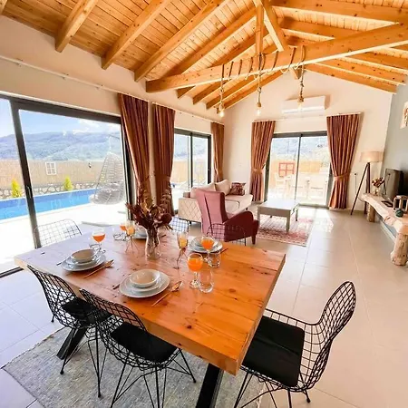 Hotel Kalkan Saribelen'de 2+1 Muestakil
