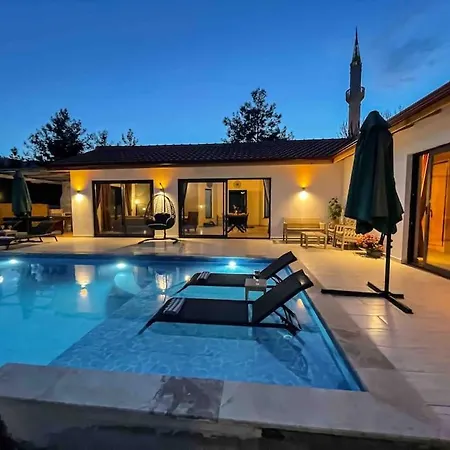 Kalkan Saribelen'de 2+1 Muestakil Hotel